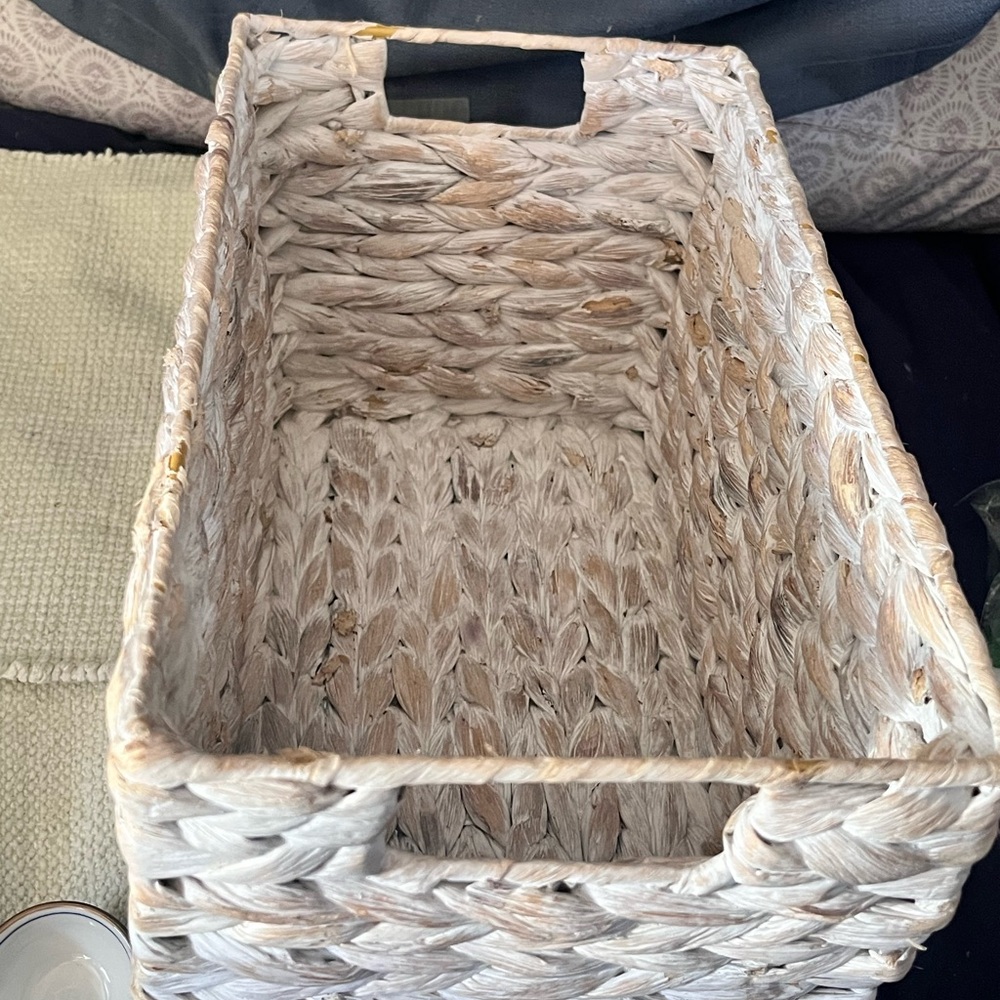 White Woven Basket with Integrated Handles - Picture 1 of 9